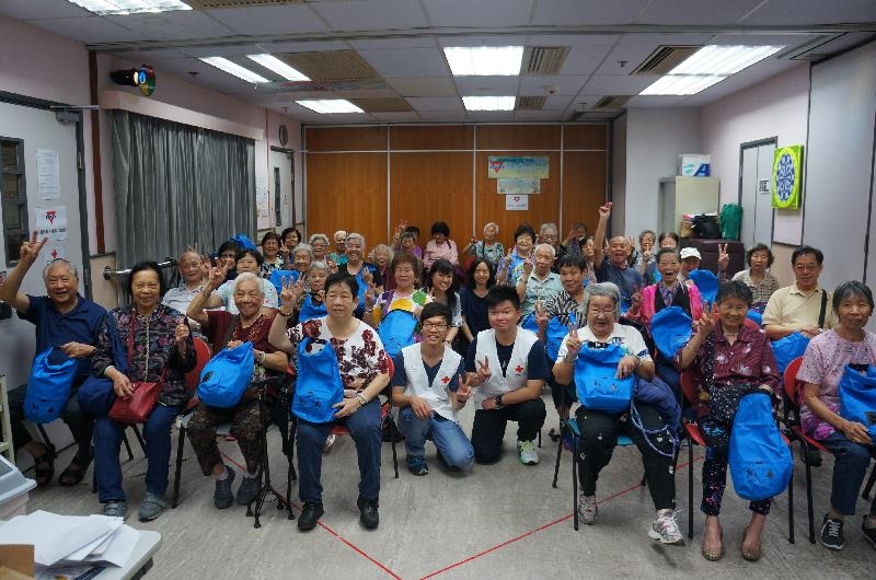 The Geotechnical Engineering Office collaborated with the Hong Kong Red Cross organising an interactive lecture at the Chai Wan Neighbourhood Elderly Centre, aiming to enhance the elderly&#39;s emergency preparedness against landslide and fire hazards th