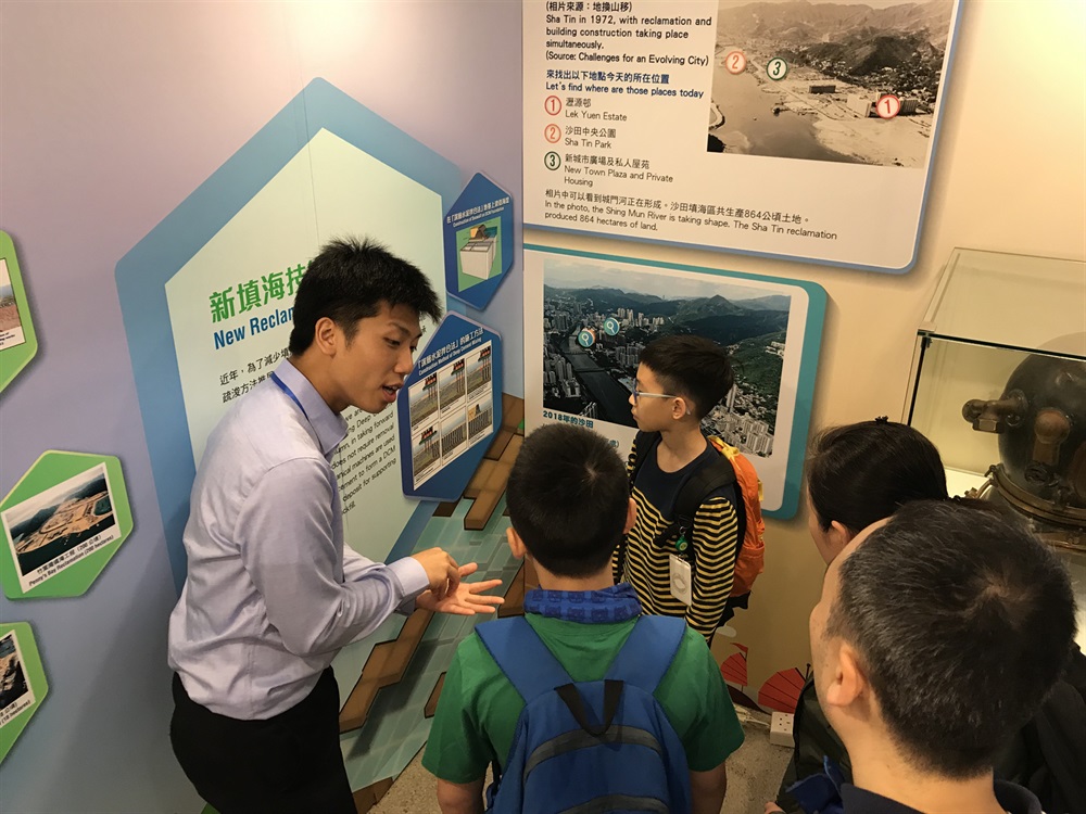 海港工程部和土力工程處於2019年的「工程師體驗巡禮」參展。