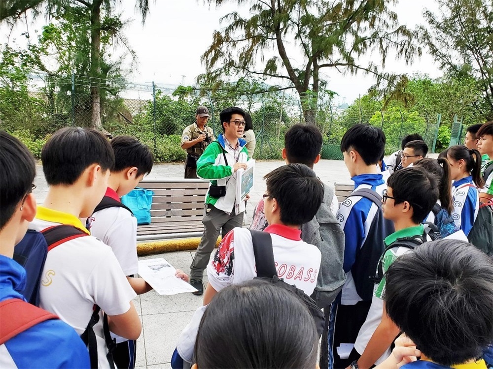 可持續大嶼辦事處為不同學校舉辦了多個導賞團。學生透過導賞團參觀了大嶼山的歷史建築及自然資源（如東涌侯王廟、東涌河生態、大澳棚屋及紅樹林等），從而認識大嶼山可持續發展的重要性。