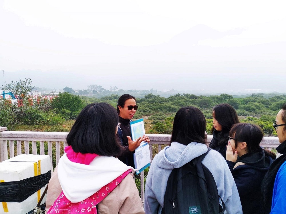 可持續大嶼辦事處為不同學校舉辦了多個導賞團。學生透過導賞團參觀了大嶼山的歷史建築及自然資源（如東涌侯王廟、東涌河生態、大澳棚屋及紅樹林等），從而認識大嶼山可持續發展的重要性。