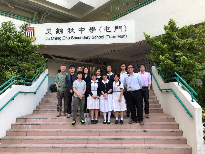 同學與友師大合照