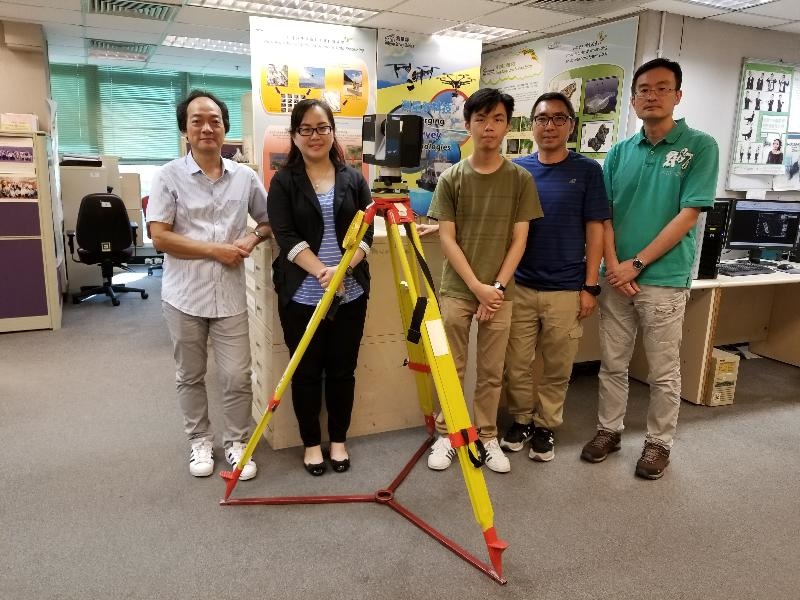 同學與友師大合照