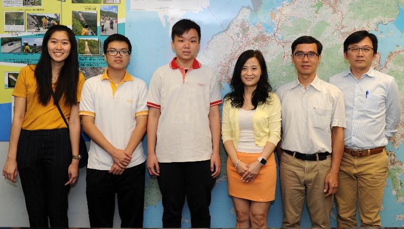 同學與友師大合照