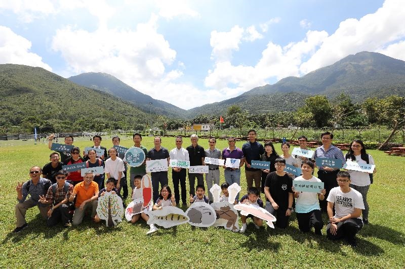 參與嘉賓及學校代表大合照 (相片由綠色力量提供)