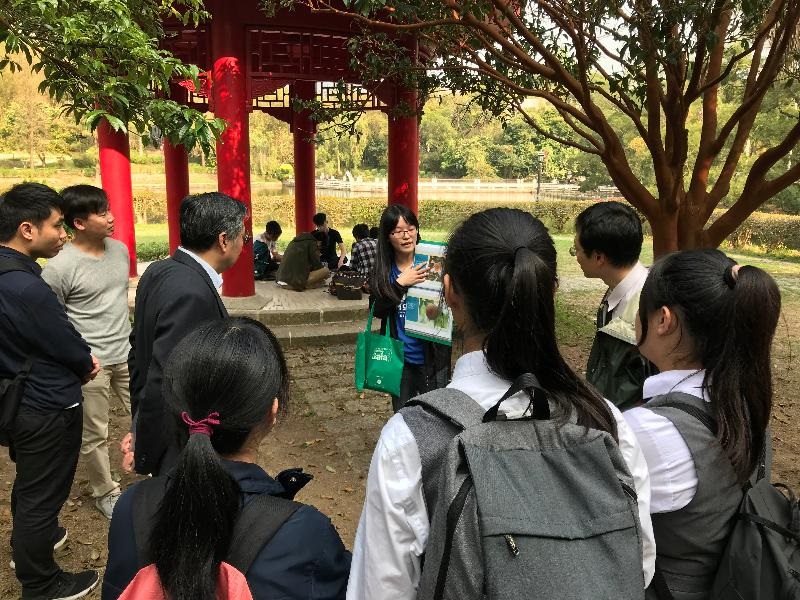 Introduction about the flowers and trees planted in the Chinese University of Hong Kong